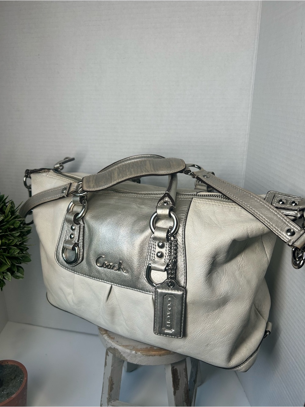 COACH Convertible Shoulder Satchel Hobo Bag Silver And Ivory F15445 Y2K Luxe Bag - Picture 7 of 16